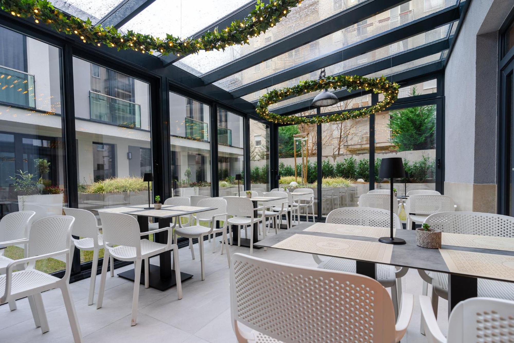 Onyx Luxury บูดาเปสต์ ภายนอก รูปภาพ